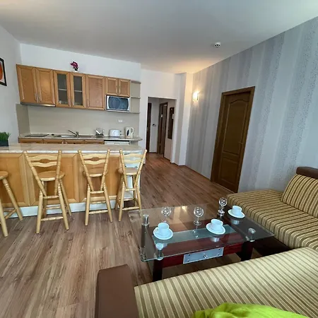 Grenada - By The * Slantschew brjag