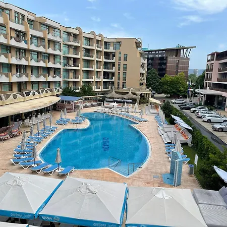 Grenada - By The Apartment