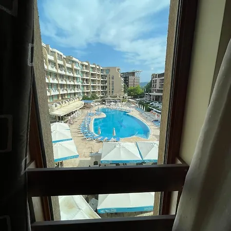 Grenada - By The Apartment